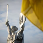 statue