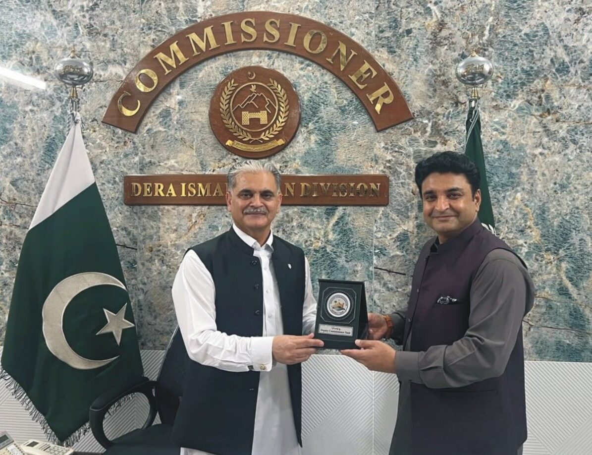 Commissioner Dawood Khan Directs Improved Public Service Delivery