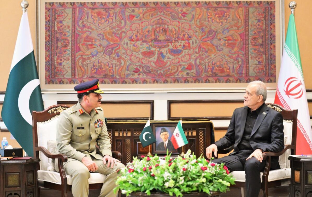 Field Marshal,COAS & CDF Asim Munir Holds Important Meeting with Iranian President