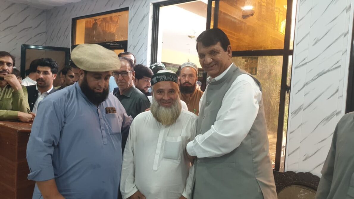 Amir Muqam Hails Growing Public Support for PML-N
