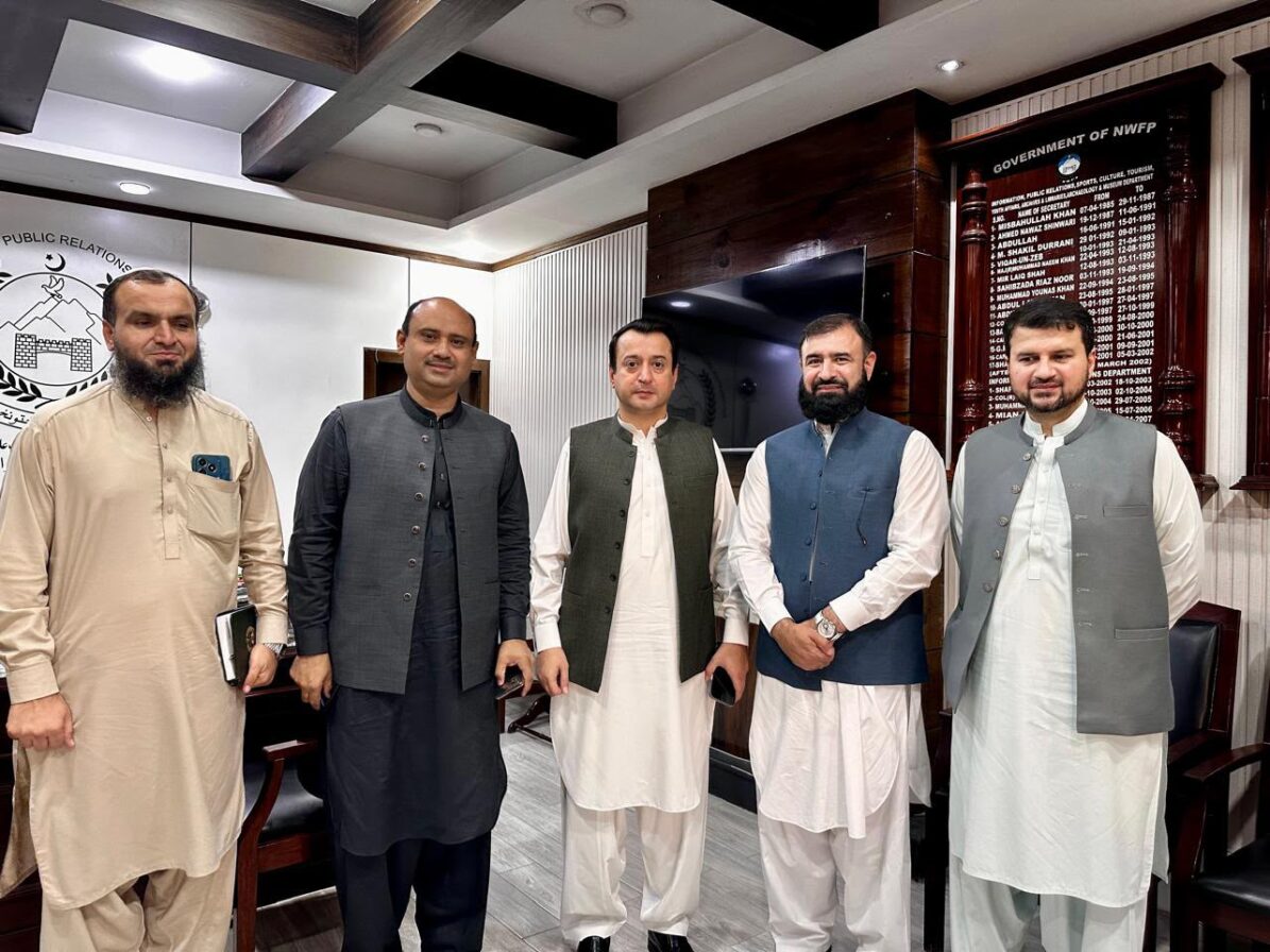 Prof. Gul Muhammad Khan Leads UET Delegation to KP Information Department